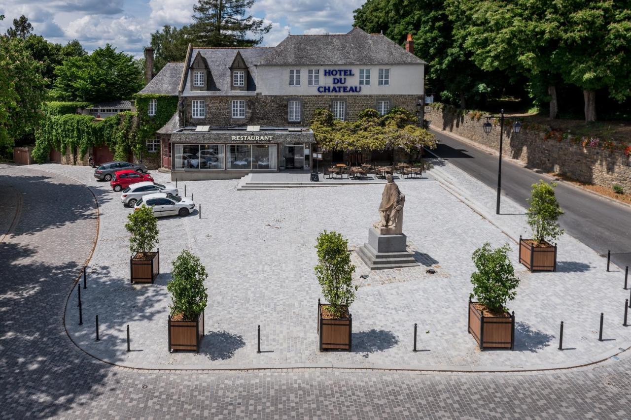 Logis Hotel Du Chateau กงบูร์ก ภายนอก รูปภาพ